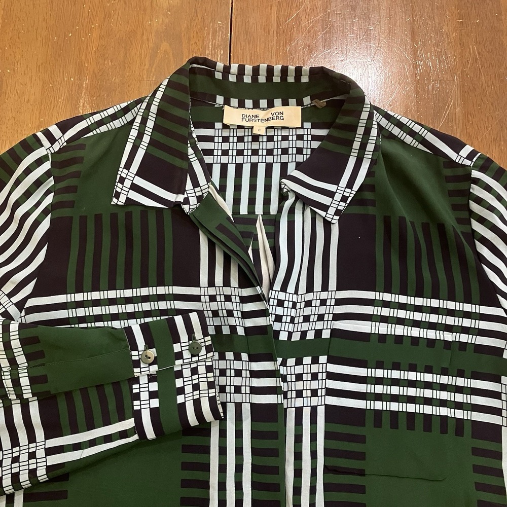 Diane Von Furstenberg‎ 100% Silk Lorelei Top Green Button Blouse Plaid Size 8
